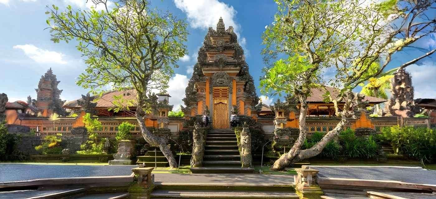 Ubud Palace Bali Cultural Tour and Travel Package