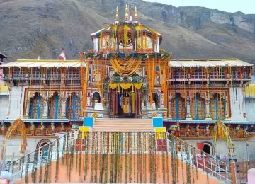 Badrinath Temple Uttarakhand Do Dham Yatra