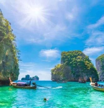 Loh Samah Bay Phi Phi Island Thailand Tour