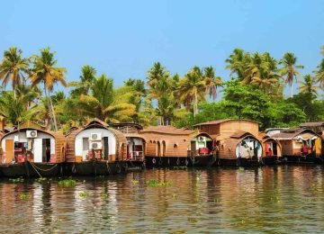 Thekkady Kumarakom Kerala Tour
