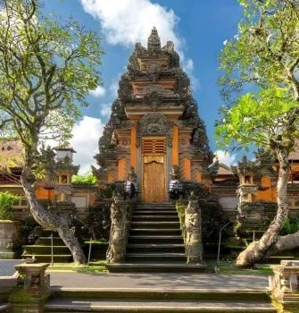 Ubud Palace Bali Cultural Tour and Travel Package