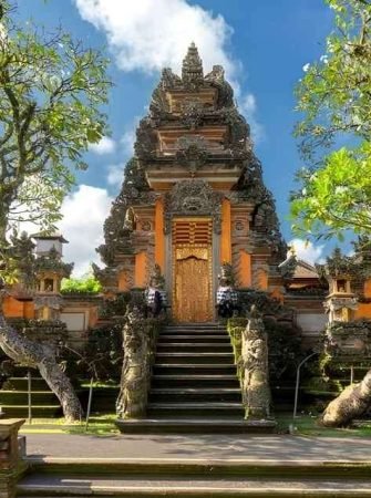 Ubud Palace Bali Cultural Tour and Travel Package