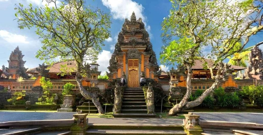 Ubud Palace Bali Cultural Tour and Travel Package